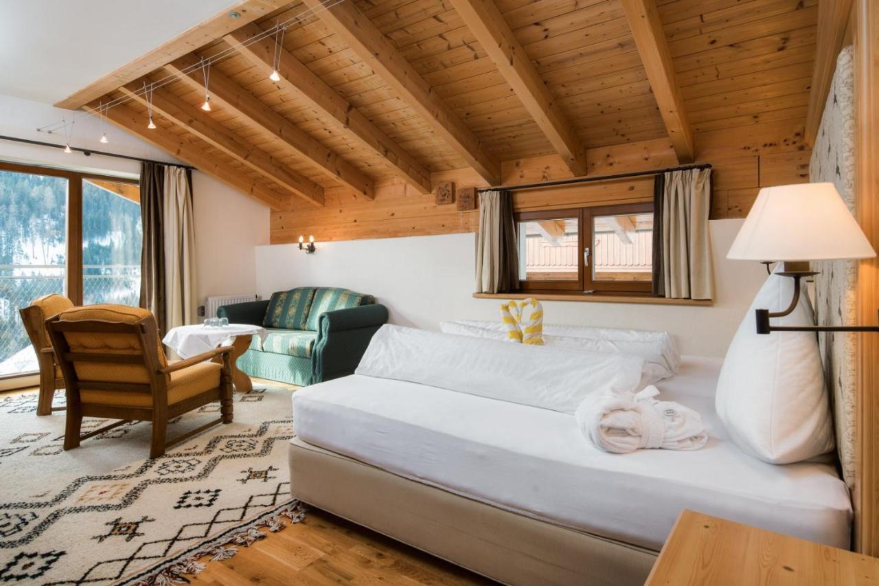 Familienhotel Adler Serfaus Quarto foto
